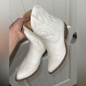 Short white cowboy boots